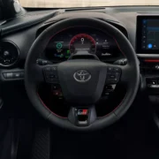 toyota-c-hr-2023-features-02